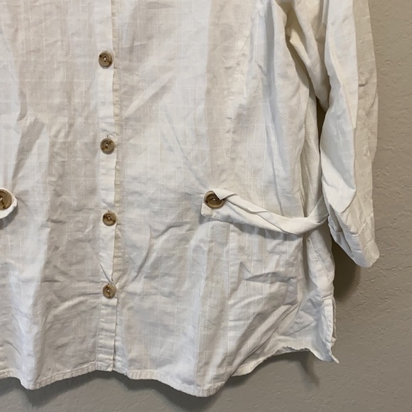 L FLAX White Lagenlook Button Down Shirt. 100% cotton. Runs a little large - Picture 7 of 9